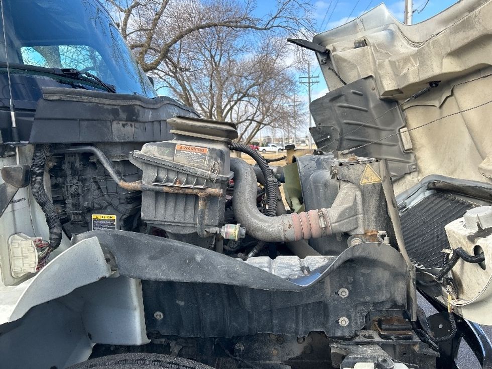 Medium Duty Box Truck-Light and Medium Duty Trucks-International-2020-MV607-Omaha-NE-61,397\n\t\tmiles-$ 58,750 - Image 23