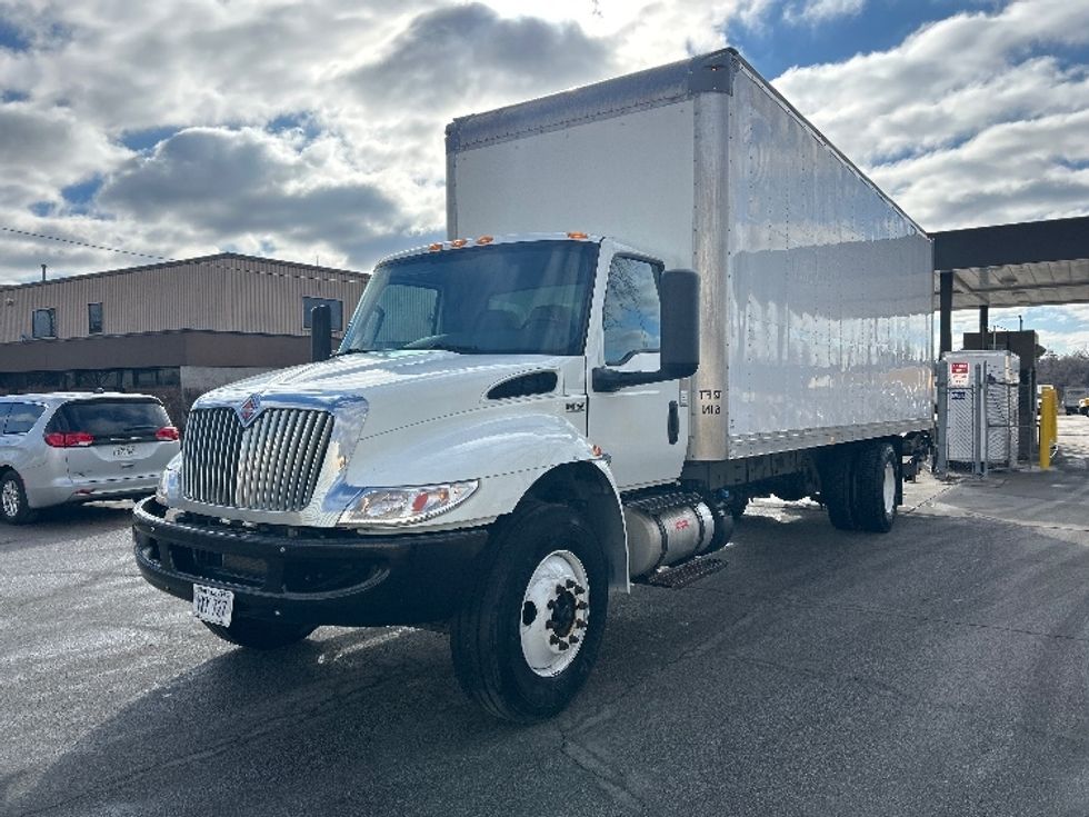 Medium Duty Box Truck-Light and Medium Duty Trucks-International-2020-MV607-Omaha-NE-61,397\n\t\tmiles-$ 58,750 - Image 3