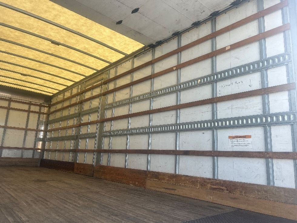 Medium Duty Box Truck-Light and Medium Duty Trucks-International-2020-MV607-Orlando-FL-126,035\n\t\tmiles-$ 53,250 - Image 12