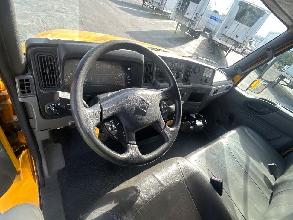 Medium Duty Box Truck-Light and Medium Duty Trucks-International-2020-MV607-Orlando-FL-126,035\n\t\tmiles-$ 53,250 - Image 17