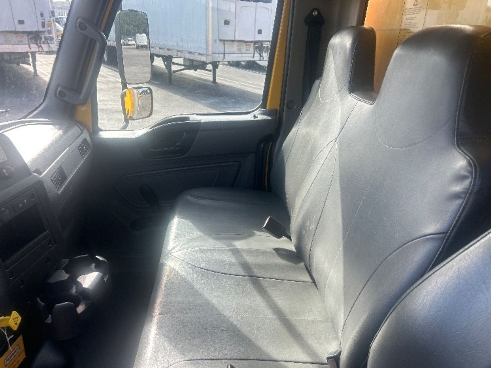 Medium Duty Box Truck-Light and Medium Duty Trucks-International-2020-MV607-Orlando-FL-126,035\n\t\tmiles-$ 53,250 - Image 19