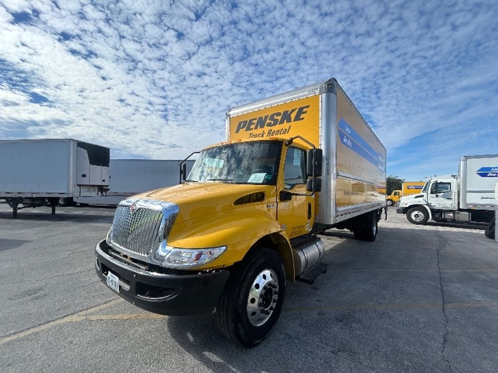 Medium Duty Box Truck-Light and Medium Duty Trucks-International-2020-MV607-Orlando-FL-126,035\n\t\tmiles-$ 53,250 - Image 3
