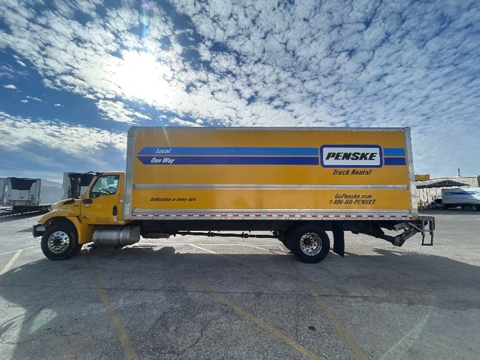 Medium Duty Box Truck-Light and Medium Duty Trucks-International-2020-MV607-Orlando-FL-126,035\n\t\tmiles-$ 53,250 - Image 4
