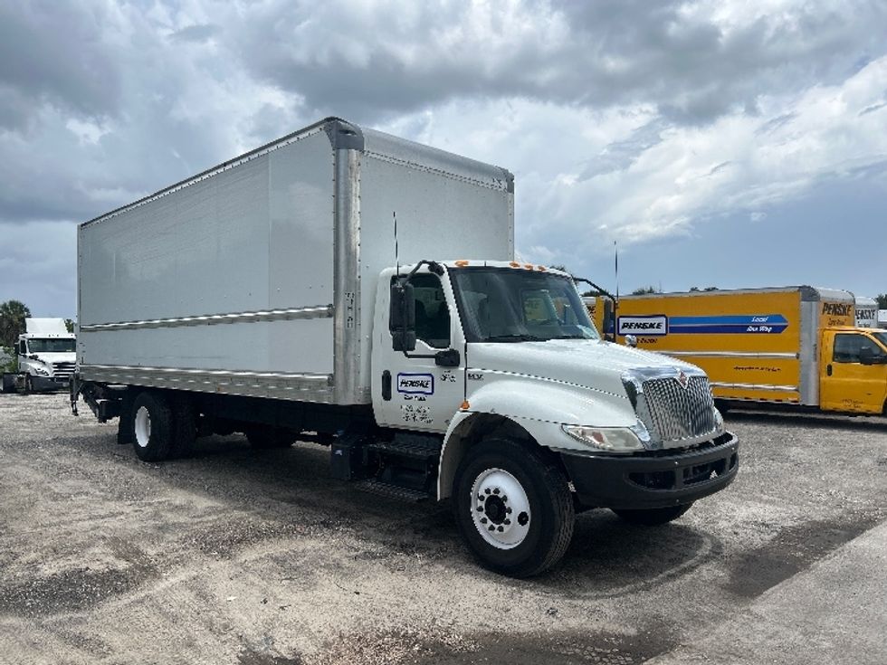 Medium Duty Box Truck-Light and Medium Duty Trucks-International-2020-MV607-Orlando-FL-134,328\n\t\tmiles-$ 53,000 - Image 1