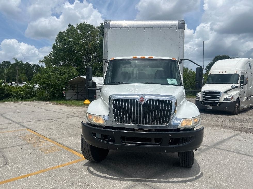 Medium Duty Box Truck-Light and Medium Duty Trucks-International-2020-MV607-Orlando-FL-134,328\n\t\tmiles-$ 53,000 - Image 2