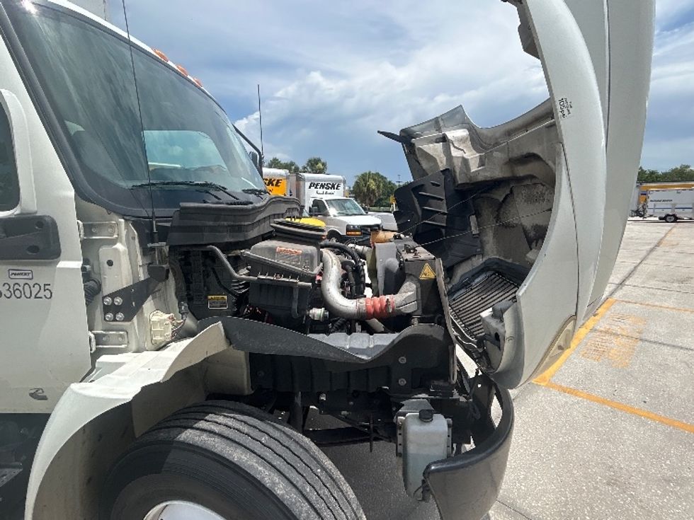 Medium Duty Box Truck-Light and Medium Duty Trucks-International-2020-MV607-Orlando-FL-134,328\n\t\tmiles-$ 53,000 - Image 22