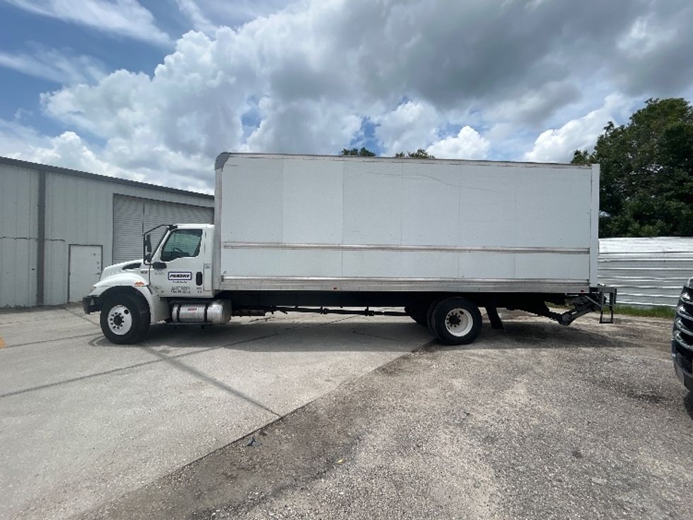 Medium Duty Box Truck-Light and Medium Duty Trucks-International-2020-MV607-Orlando-FL-134,328\n\t\tmiles-$ 53,000 - Image 4