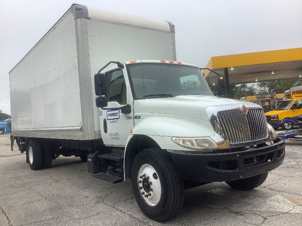Medium Duty Box Truck-Light and Medium Duty Trucks-International-2020-MV607-Orlando-FL-159,505\n\t\tmiles-$ 45,750 - Image 1