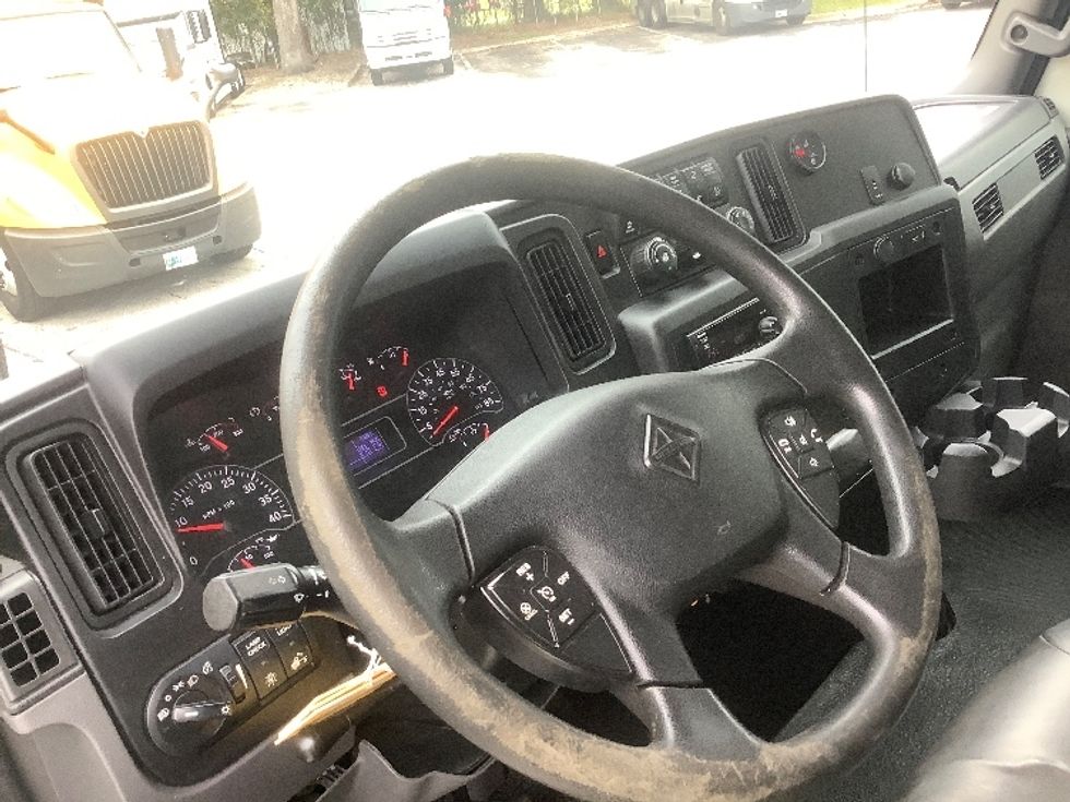 Medium Duty Box Truck-Light and Medium Duty Trucks-International-2020-MV607-Orlando-FL-159,505\n\t\tmiles-$ 45,750 - Image 17