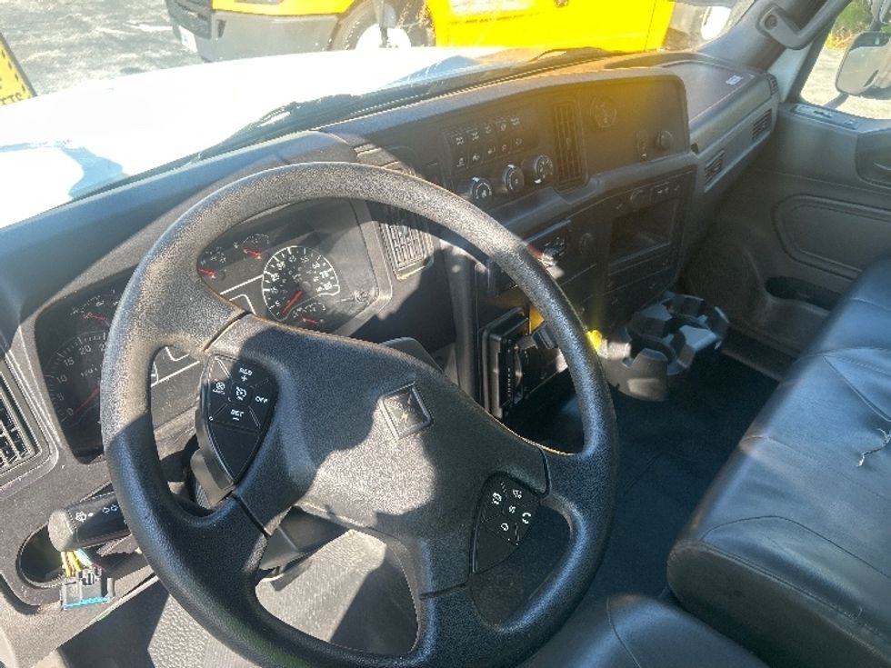Medium Duty Box Truck-Light and Medium Duty Trucks-International-2020-MV607-Orlando-FL-364,977\n\t\tmiles-$ 10,000 - Image 16