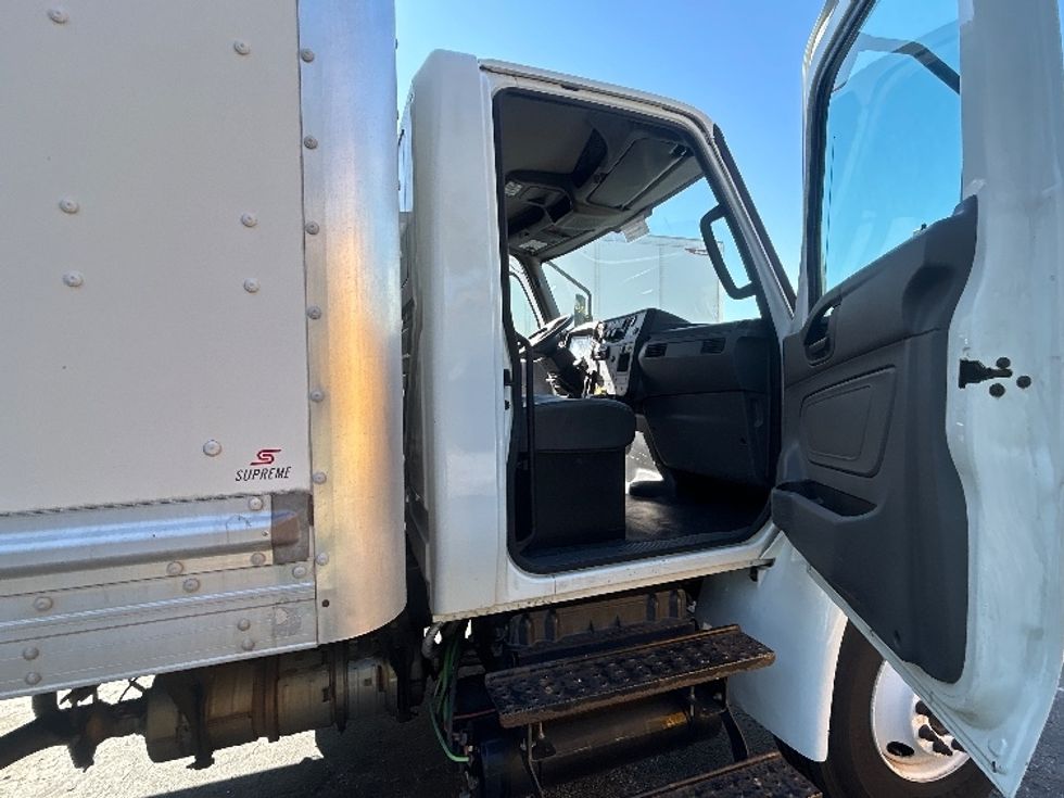 Medium Duty Box Truck-Light and Medium Duty Trucks-International-2020-MV607-Orlando-FL-364,977\n\t\tmiles-$ 10,000 - Image 19