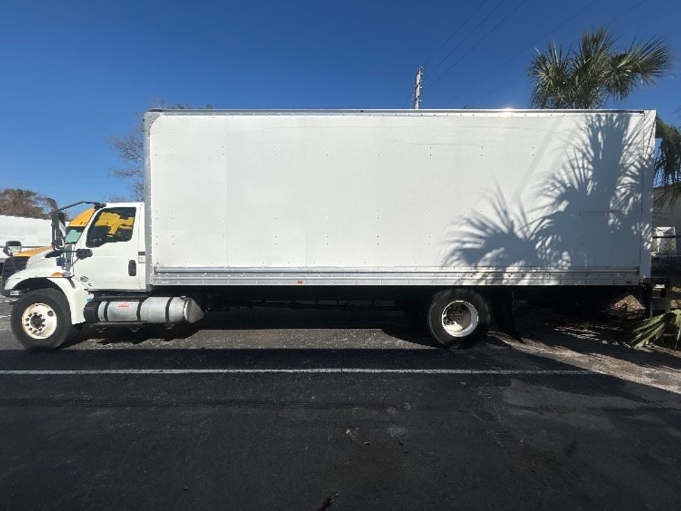 Medium Duty Box Truck-Light and Medium Duty Trucks-International-2020-MV607-Orlando-FL-364,977\n\t\tmiles-$ 10,000 - Image 4