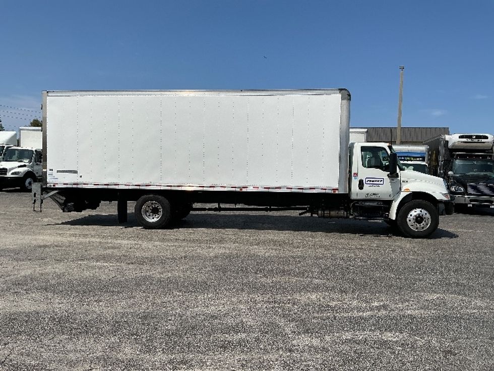Medium Duty Box Truck-Light and Medium Duty Trucks-International-2020-MV607-Orlando-FL-60,514\n\t\tmiles-$ 50,000 - Image 15