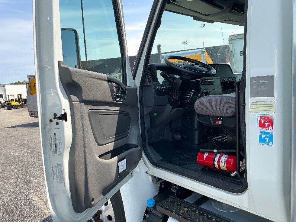Medium Duty Box Truck-Light and Medium Duty Trucks-International-2020-MV607-Orlando-FL-60,514\n\t\tmiles-$ 50,000 - Image 16