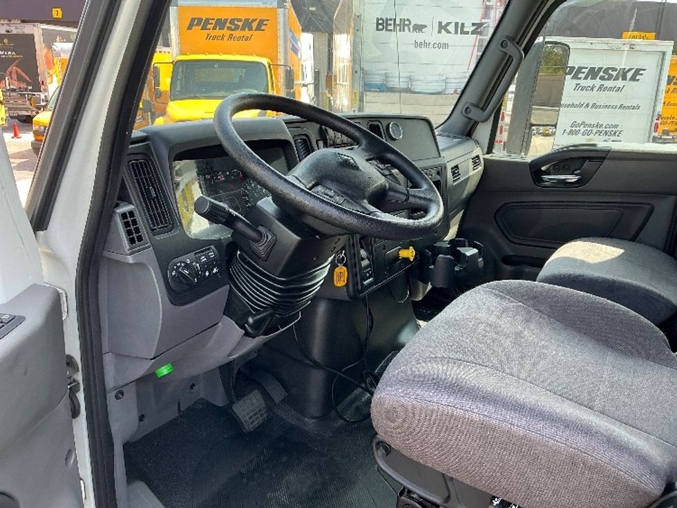 Medium Duty Box Truck-Light and Medium Duty Trucks-International-2020-MV607-Orlando-FL-60,514\n\t\tmiles-$ 50,000 - Image 17