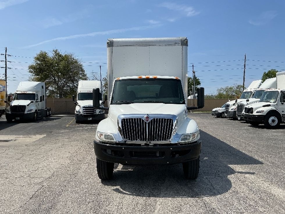 Medium Duty Box Truck-Light and Medium Duty Trucks-International-2020-MV607-Orlando-FL-60,514\n\t\tmiles-$ 50,000 - Image 2