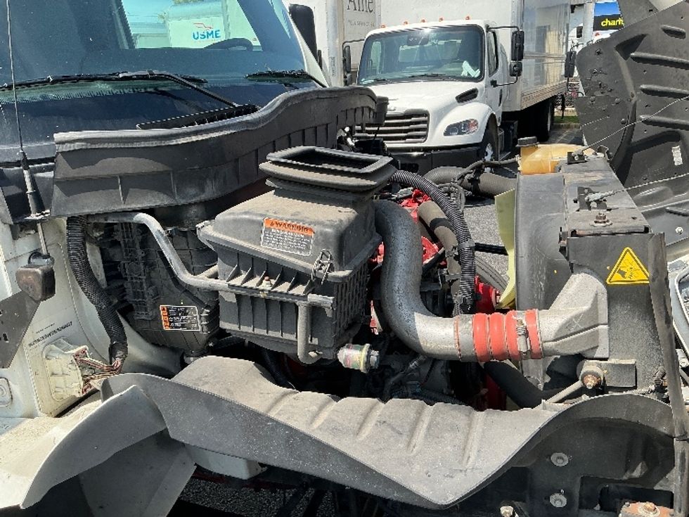 Medium Duty Box Truck-Light and Medium Duty Trucks-International-2020-MV607-Orlando-FL-60,514\n\t\tmiles-$ 50,000 - Image 23