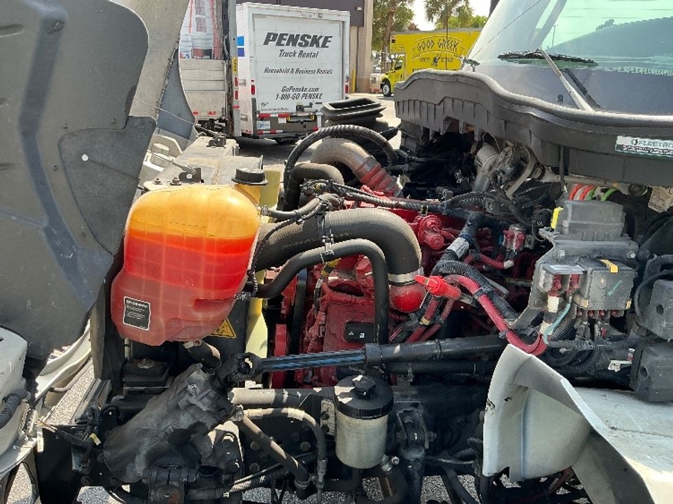 Medium Duty Box Truck-Light and Medium Duty Trucks-International-2020-MV607-Orlando-FL-60,514\n\t\tmiles-$ 50,000 - Image 24