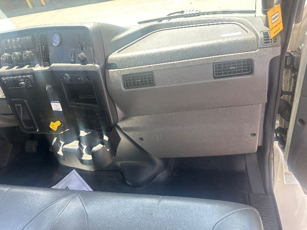 Medium Duty Box Truck-Light and Medium Duty Trucks-International-2020-MV607-Oshawa-ON-317,434\n\t\tkm-$ 45,750 - Image 21
