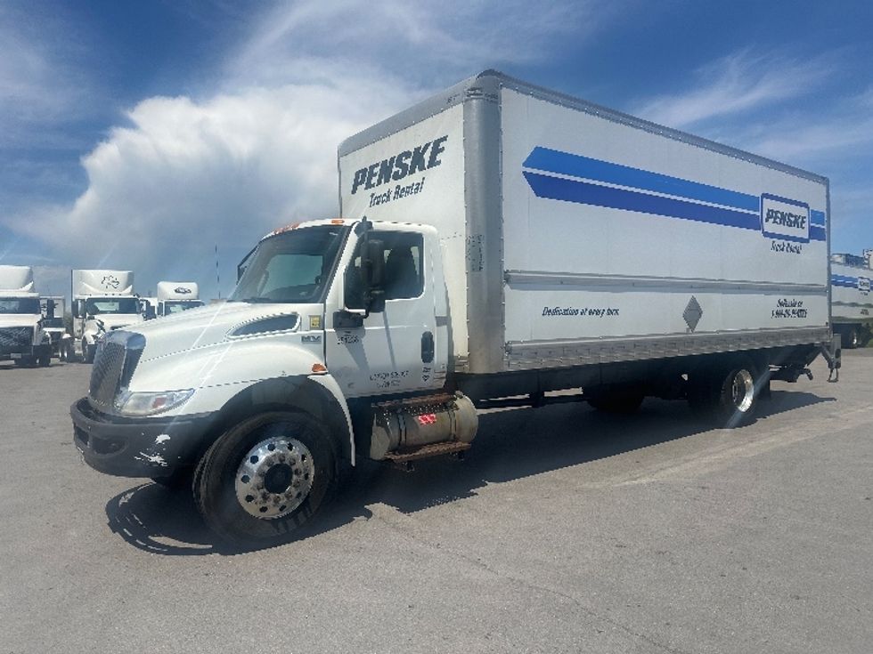 Medium Duty Box Truck-Light and Medium Duty Trucks-International-2020-MV607-Oshawa-ON-317,434\n\t\tkm-$ 45,750 - Image 3