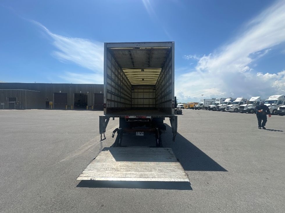 Medium Duty Box Truck-Light and Medium Duty Trucks-International-2020-MV607-Oshawa-ON-317,434\n\t\tkm-$ 45,750 - Image 9