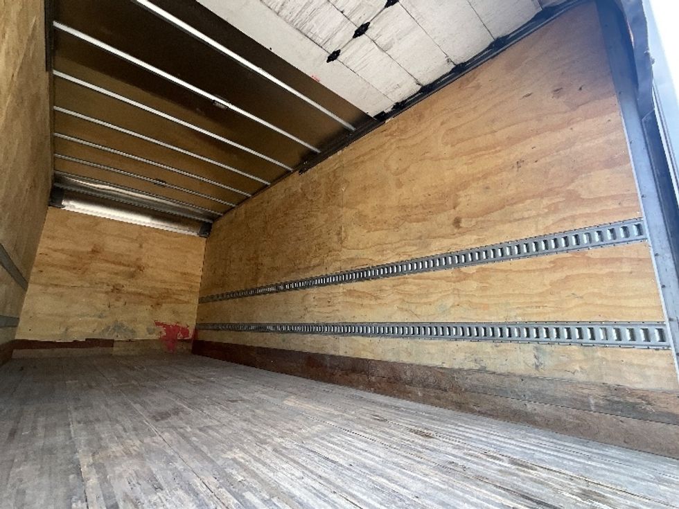 Medium Duty Box Truck-Light and Medium Duty Trucks-International-2020-MV607-Ottawa-ON-110,808\n\t\tkm-$ 64,000 - Image 11