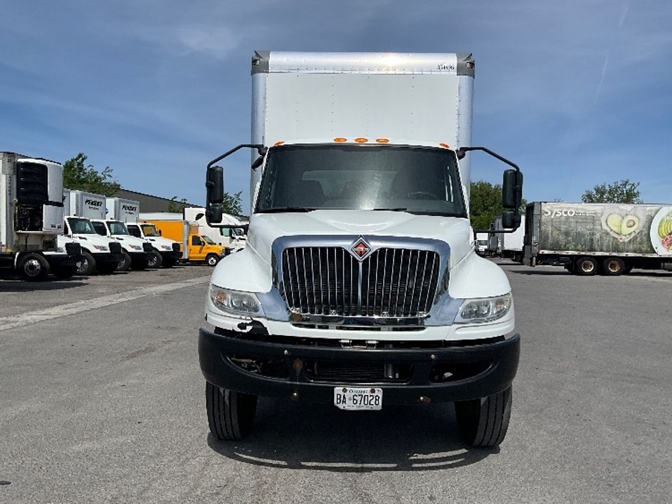 Medium Duty Box Truck-Light and Medium Duty Trucks-International-2020-MV607-Ottawa-ON-110,808\n\t\tkm-$ 64,000 - Image 2