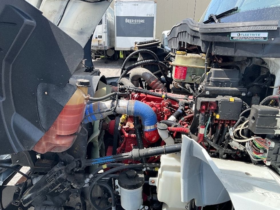 Medium Duty Box Truck-Light and Medium Duty Trucks-International-2020-MV607-Ottawa-ON-110,808\n\t\tkm-$ 64,000 - Image 23