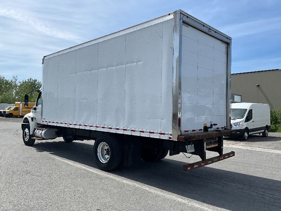 Medium Duty Box Truck-Light and Medium Duty Trucks-International-2020-MV607-Ottawa-ON-110,808\n\t\tkm-$ 64,000 - Image 6