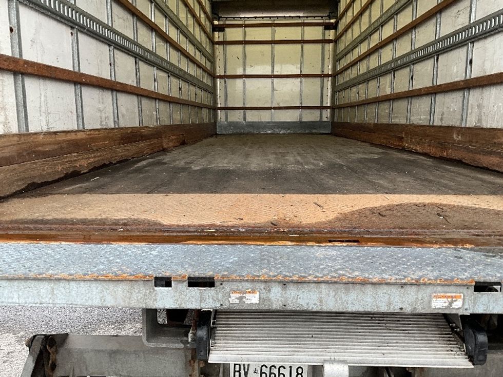 Medium Duty Box Truck-Light and Medium Duty Trucks-International-2020-MV607-Ottawa-ON-205,000\n\t\tkm-$ 70,500 - Image 10