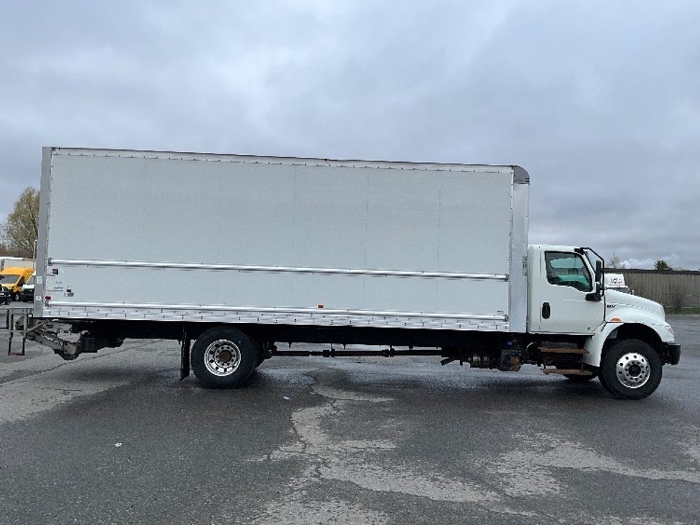 Medium Duty Box Truck-Light and Medium Duty Trucks-International-2020-MV607-Ottawa-ON-205,000\n\t\tkm-$ 70,500 - Image 15