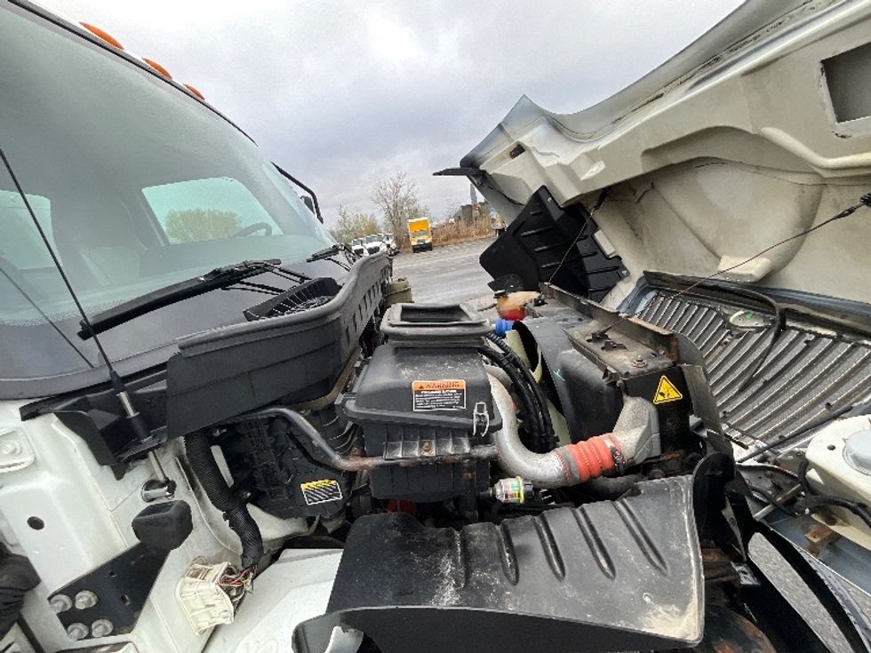 Medium Duty Box Truck-Light and Medium Duty Trucks-International-2020-MV607-Ottawa-ON-205,000\n\t\tkm-$ 70,500 - Image 22