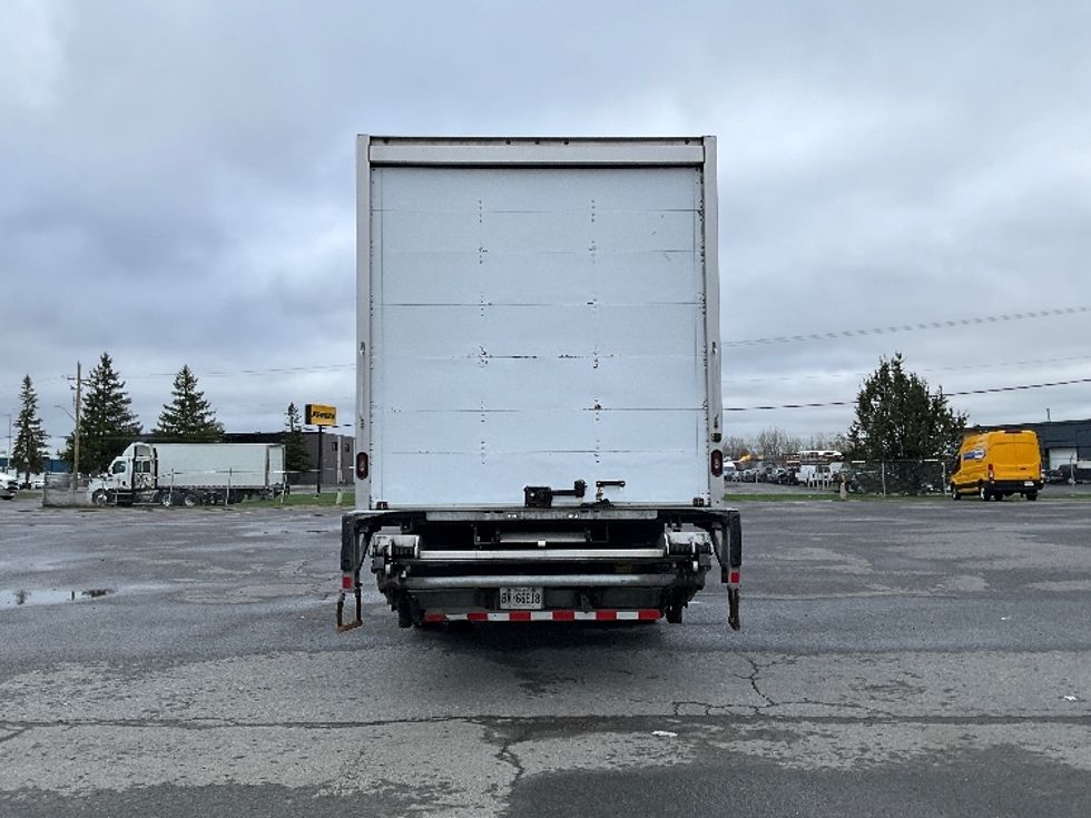 Medium Duty Box Truck-Light and Medium Duty Trucks-International-2020-MV607-Ottawa-ON-205,000\n\t\tkm-$ 70,500 - Image 7