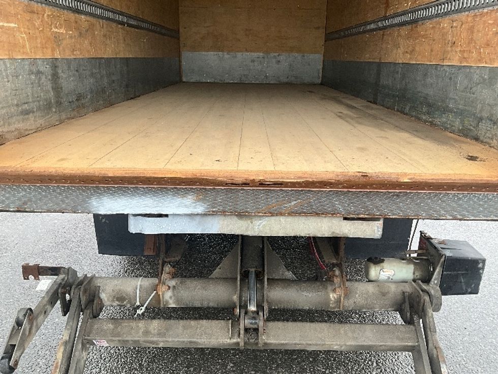 Medium Duty Box Truck-Light and Medium Duty Trucks-International-2020-MV607-Ottawa-ON-208,418\n\t\tkm-$ 58,500 - Image 10