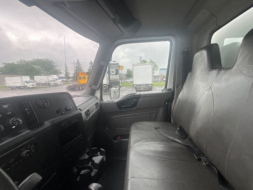 Medium Duty Box Truck-Light and Medium Duty Trucks-International-2020-MV607-Ottawa-ON-208,418\n\t\tkm-$ 58,500 - Image 19
