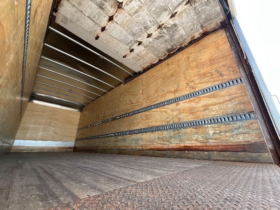Medium Duty Box Truck-Light and Medium Duty Trucks-International-2020-MV607-Ottawa-ON-213,966\n\t\tkm-$ 56,750 - Image 11