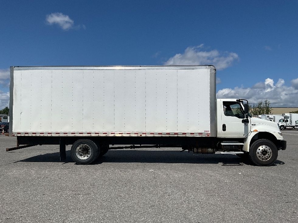 Medium Duty Box Truck-Light and Medium Duty Trucks-International-2020-MV607-Ottawa-ON-213,966\n\t\tkm-$ 56,750 - Image 14
