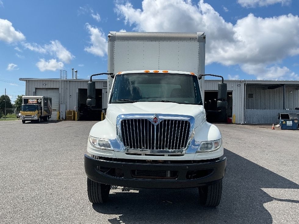 Medium Duty Box Truck-Light and Medium Duty Trucks-International-2020-MV607-Ottawa-ON-213,966\n\t\tkm-$ 56,750 - Image 2
