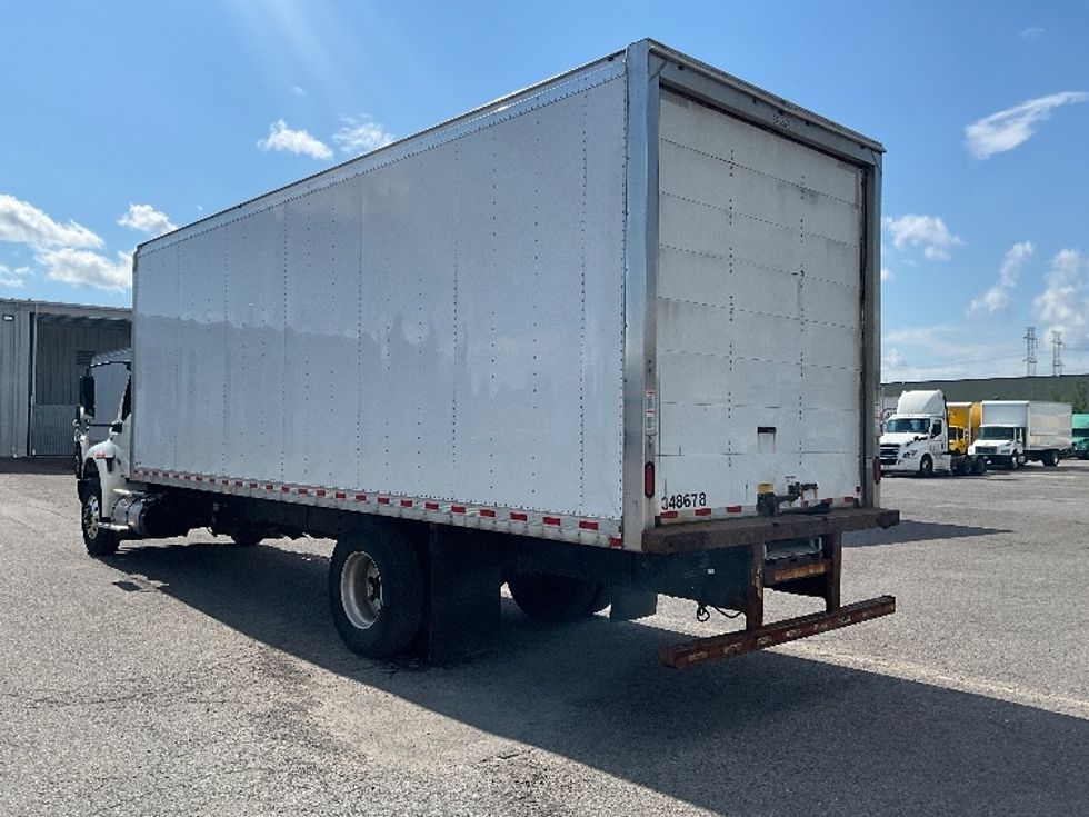 Medium Duty Box Truck-Light and Medium Duty Trucks-International-2020-MV607-Ottawa-ON-213,966\n\t\tkm-$ 56,750 - Image 6