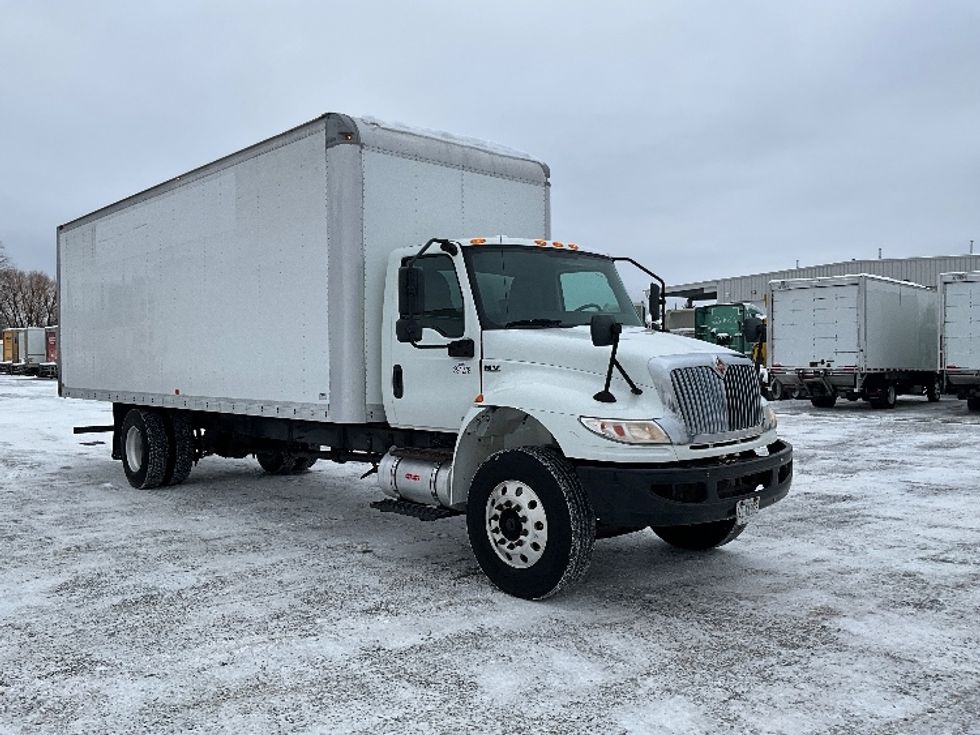 Medium Duty Box Truck-Light and Medium Duty Trucks-International-2020-MV607-Ottawa-ON-231,234\n\t\tkm-$ 56,500 - Image 1