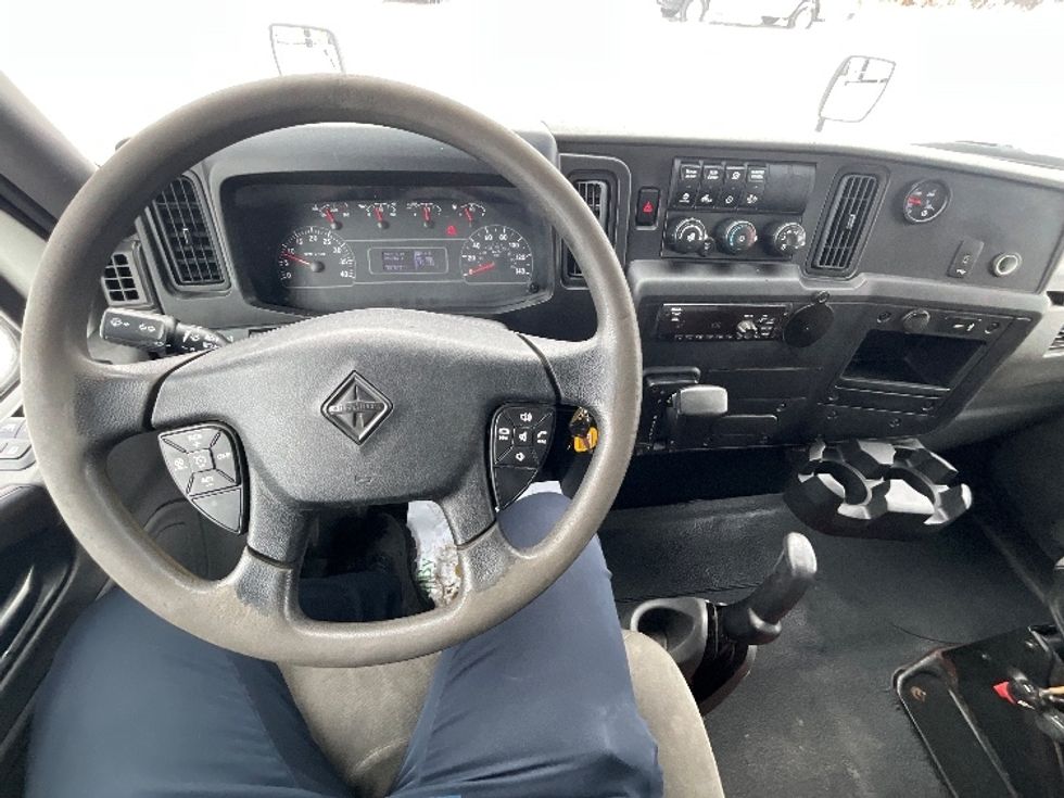 Medium Duty Box Truck-Light and Medium Duty Trucks-International-2020-MV607-Ottawa-ON-231,234\n\t\tkm-$ 56,500 - Image 18