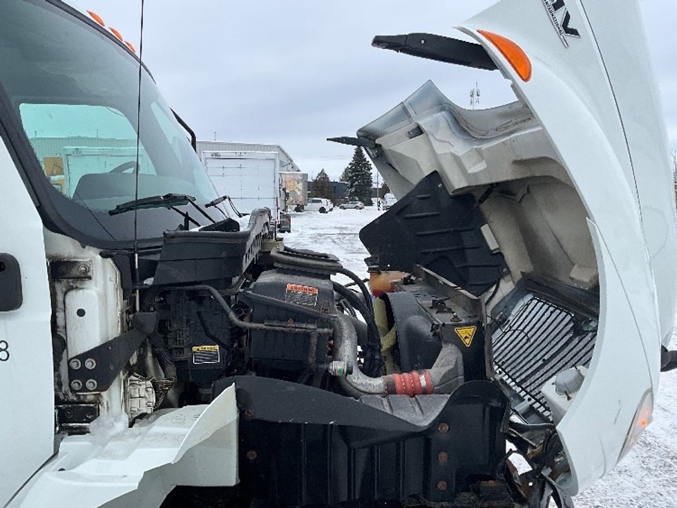Medium Duty Box Truck-Light and Medium Duty Trucks-International-2020-MV607-Ottawa-ON-231,234\n\t\tkm-$ 56,500 - Image 23