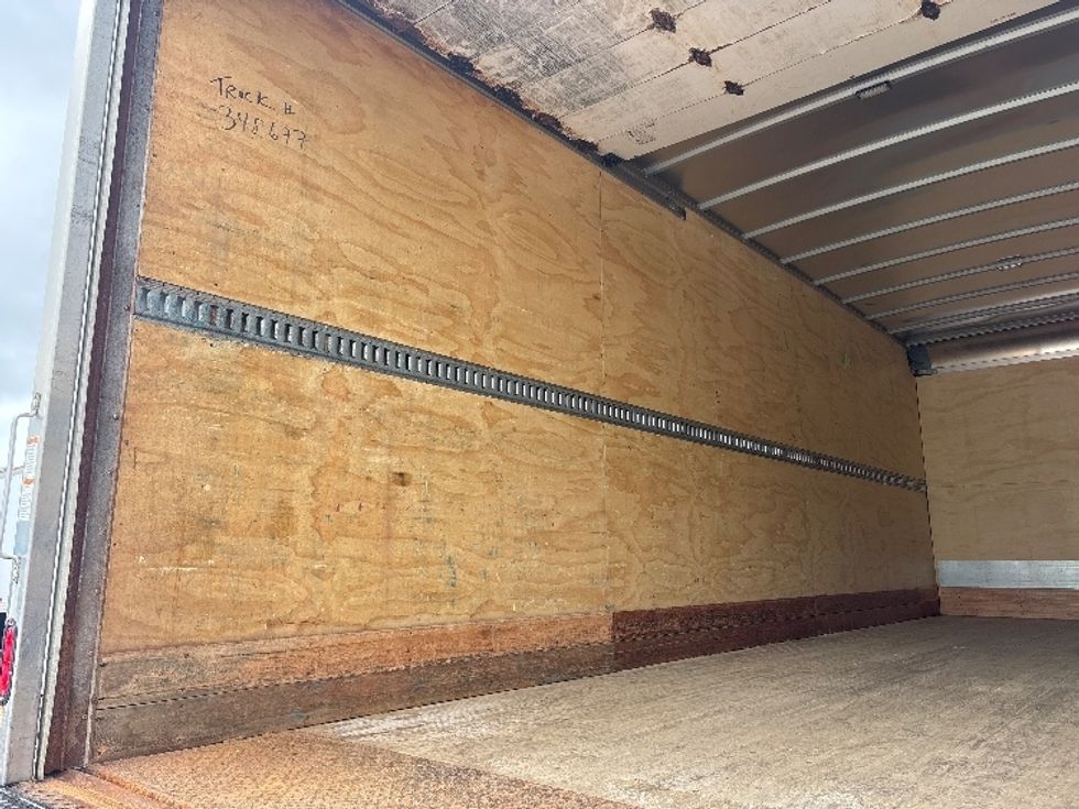 Medium Duty Box Truck-Light and Medium Duty Trucks-International-2020-MV607-Ottawa-ON-234,791\n\t\tkm-$ 55,000 - Image 11