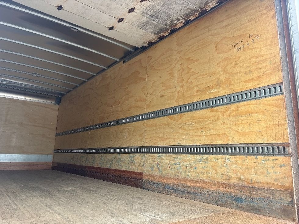 Medium Duty Box Truck-Light and Medium Duty Trucks-International-2020-MV607-Ottawa-ON-234,791\n\t\tkm-$ 55,000 - Image 12