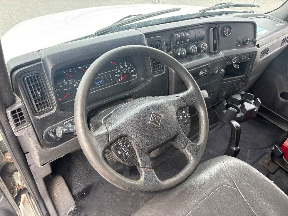 Medium Duty Box Truck-Light and Medium Duty Trucks-International-2020-MV607-Ottawa-ON-234,791\n\t\tkm-$ 55,000 - Image 17