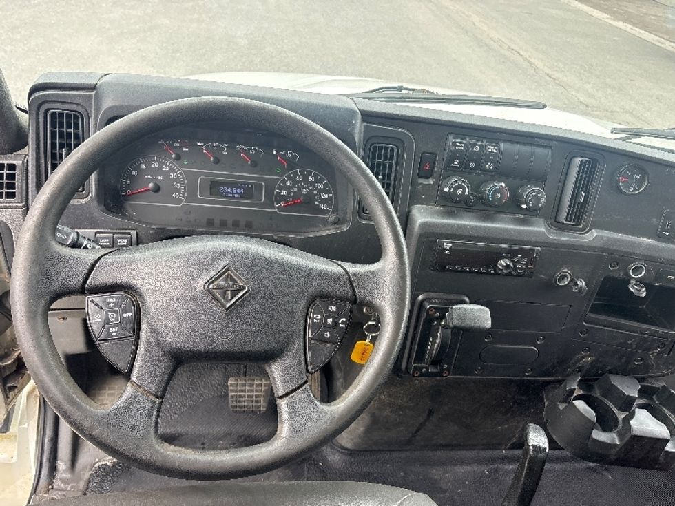 Medium Duty Box Truck-Light and Medium Duty Trucks-International-2020-MV607-Ottawa-ON-234,791\n\t\tkm-$ 55,000 - Image 18