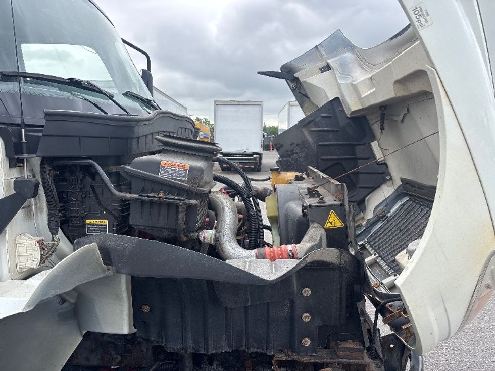 Medium Duty Box Truck-Light and Medium Duty Trucks-International-2020-MV607-Ottawa-ON-234,791\n\t\tkm-$ 55,000 - Image 24