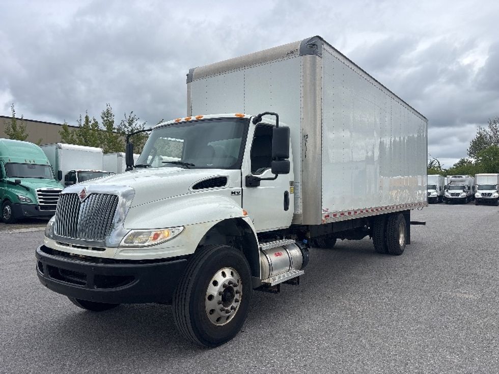 Medium Duty Box Truck-Light and Medium Duty Trucks-International-2020-MV607-Ottawa-ON-234,791\n\t\tkm-$ 55,000 - Image 3