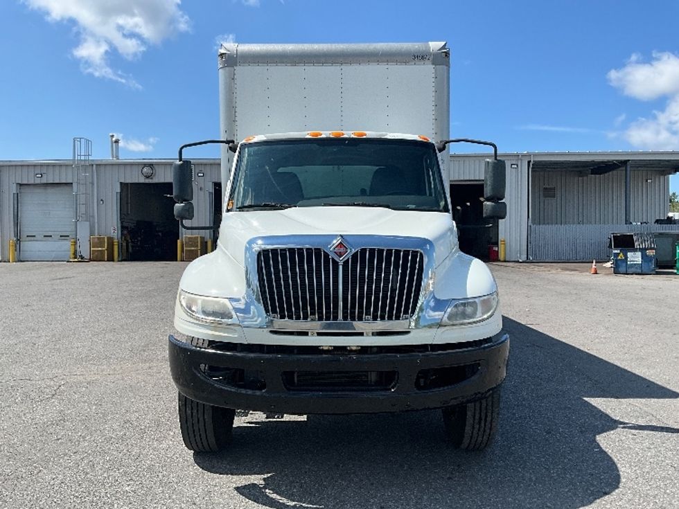 Medium Duty Box Truck-Light and Medium Duty Trucks-International-2020-MV607-Ottawa-ON-242,521\n\t\tkm-$ 54,250 - Image 2