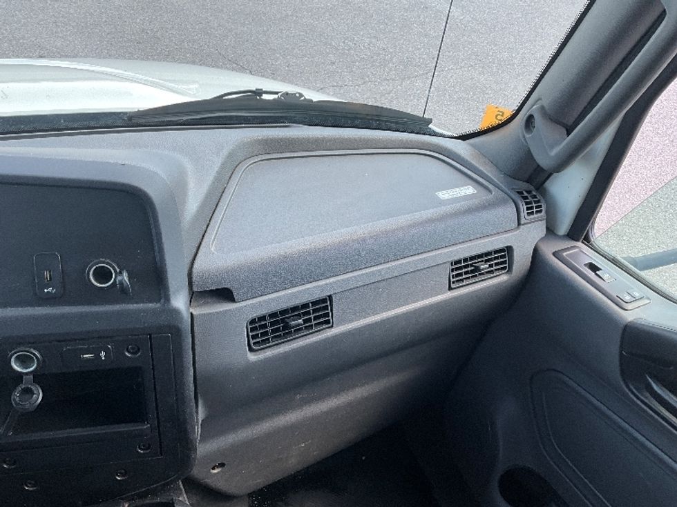 Medium Duty Box Truck-Light and Medium Duty Trucks-International-2020-MV607-Ottawa-ON-242,521\n\t\tkm-$ 54,250 - Image 20